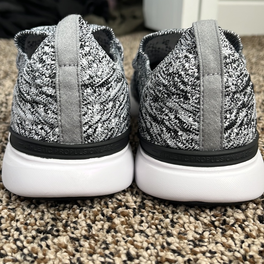 APL Women’s Techloom Wave Heather Grey, NWT - Picture 6 of 7